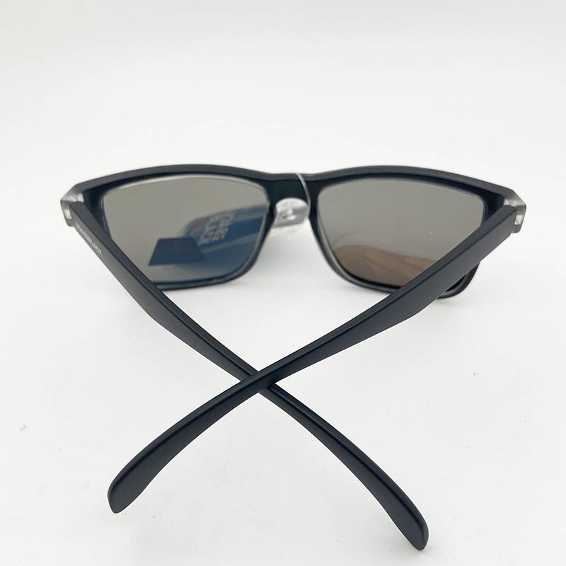 Exporting to the original single men and women polarized sunglasses, fashion personality sunglasses anti -ultraviolet fishing driving sunshade