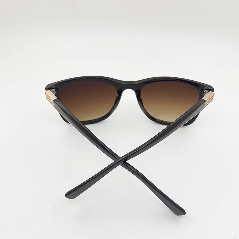 Exporting the original single women's sunglasses fashion Korean edition sunglasses anti -ultraviolet lighting mirror shelter shading mirror brand