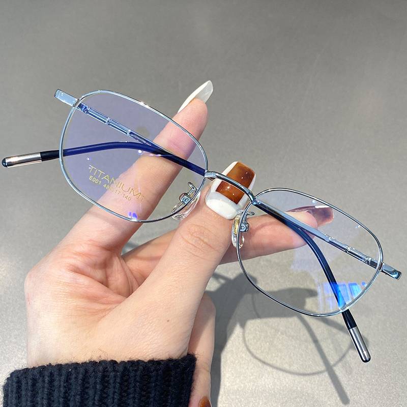 Pure titanium small box glasses myopia female Korean edition can match the height and anti -blue light, fashionable ultra -light glasses framework
