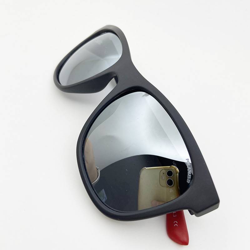 Exporting pure original single men and women polarized sunglasses fashion sunglasses driving fishing goggles sunshade sunshine anti -UV