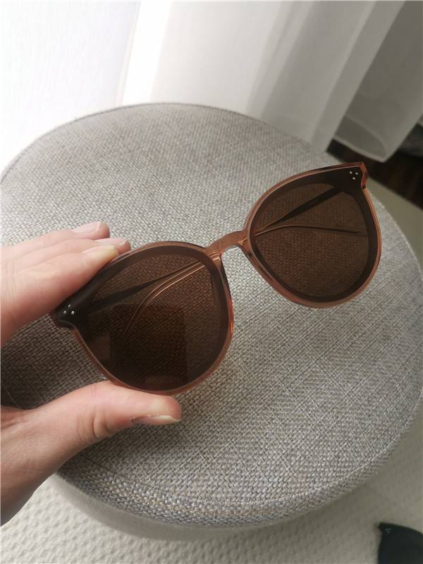 Do not pick face shape, simple and refreshing sunglasses sunglasses