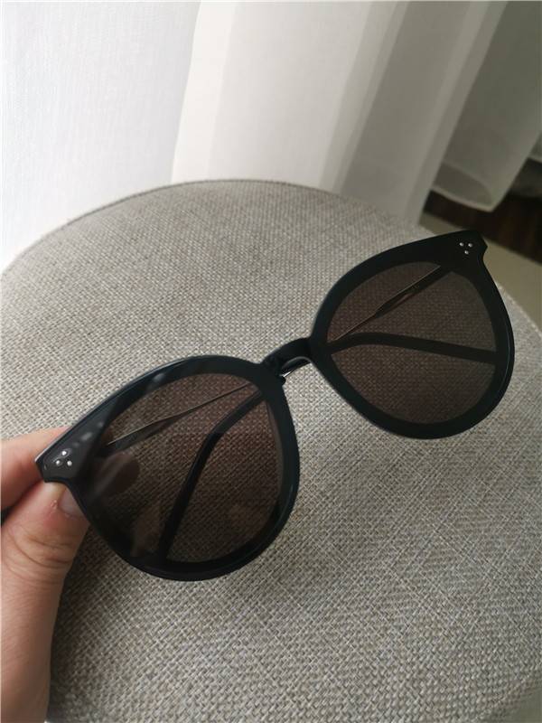 Do not pick face shape, simple and refreshing sunglasses sunglasses