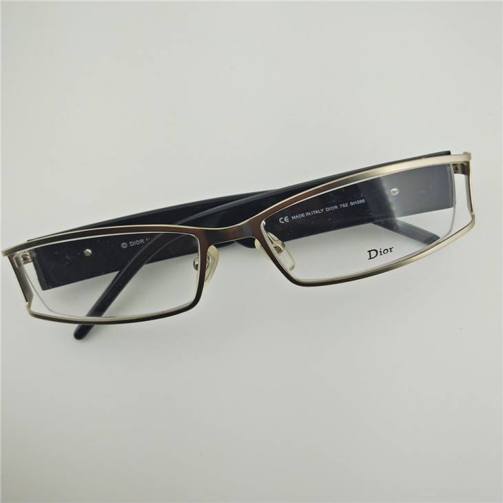 Light luxury plate metal glasses box business women's glasses rack optical myopia glasses cabbage price