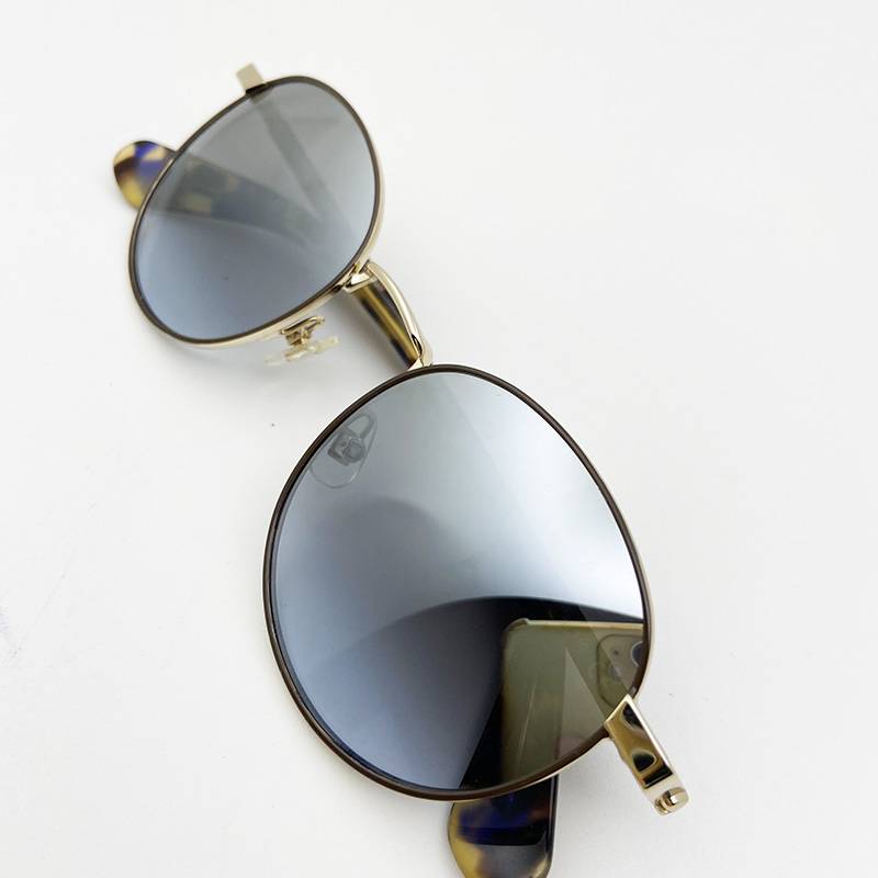 Exporting original single men and women sunglasses fashion personality sunglasses anti -ultraviolet eye mirror shading mirror small face tide