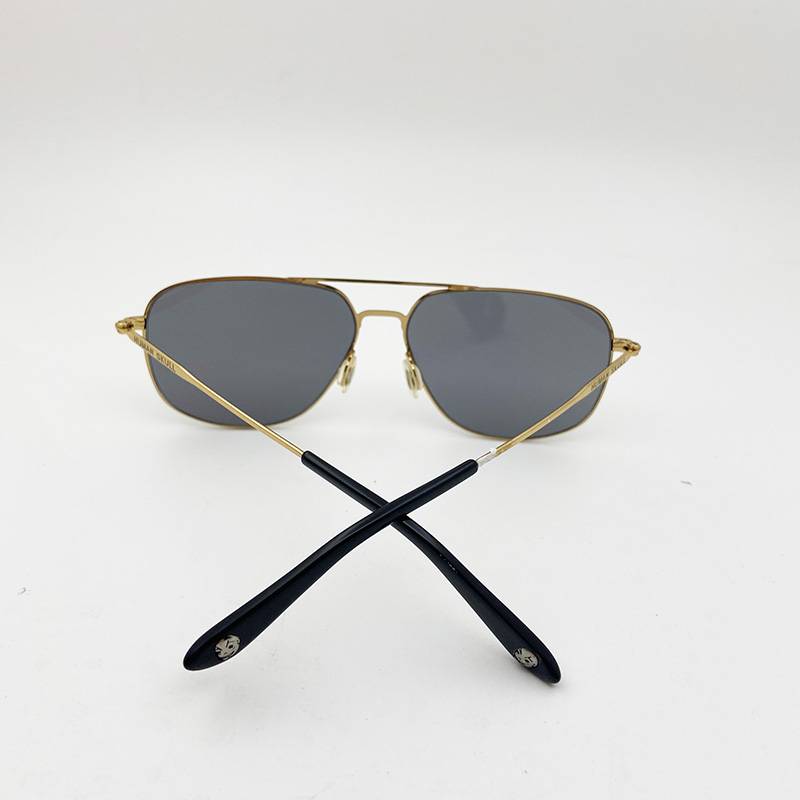 Original single men's and women's brand metal box sunglasses fashion personality sunglasses ultra -light gaze uv400 UV400