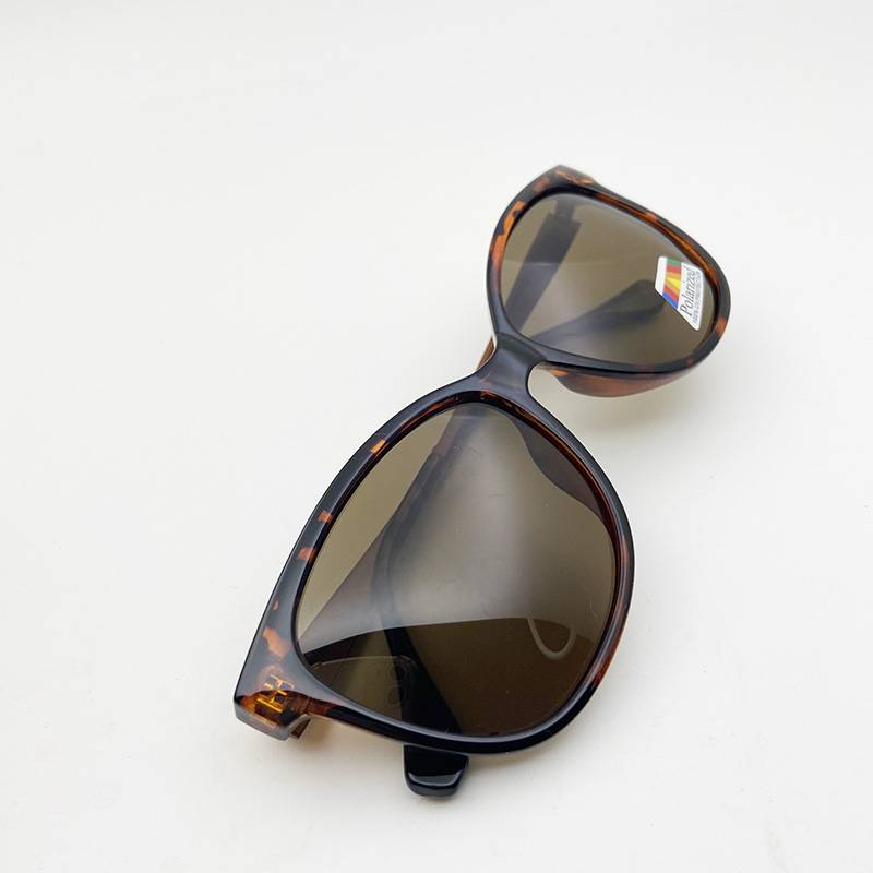 Original single men and women leopard polarized sunglasses fashion sunglasses anti -ultraviolet -ray eye shading mirror driving mirror