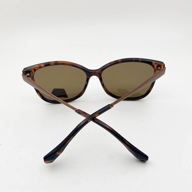 Original single men and women leopard polarized sunglasses fashion sunglasses anti -ultraviolet -ray eye shading mirror driving mirror