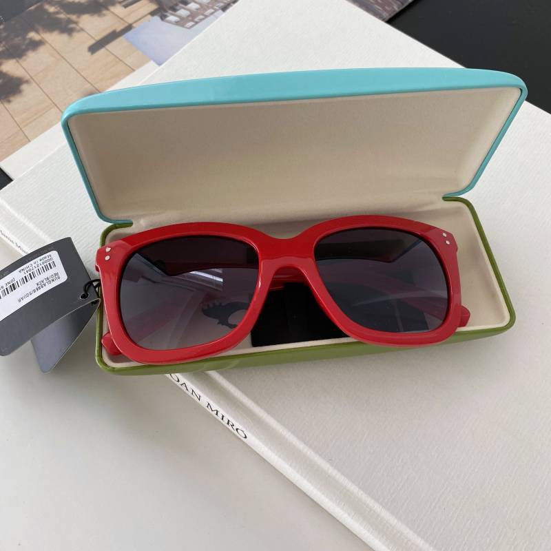 UV red box sunglasses sunscreen sunglasses