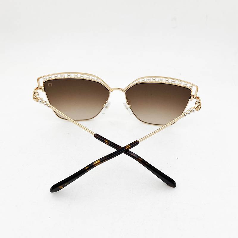 Exporting pure original single -proof UV women's pearl sunglasses fashionable all -round sunshade mirror travel vacation