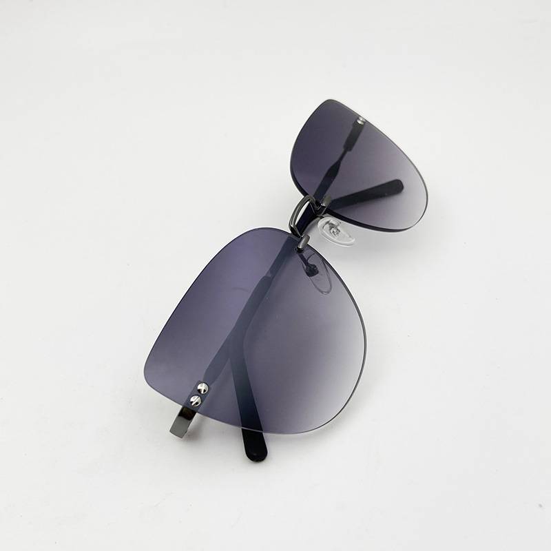 Exporting original single men and women sunglasses fashionless brand sunglasses anti -ultraviolet lighting mirrors uV400