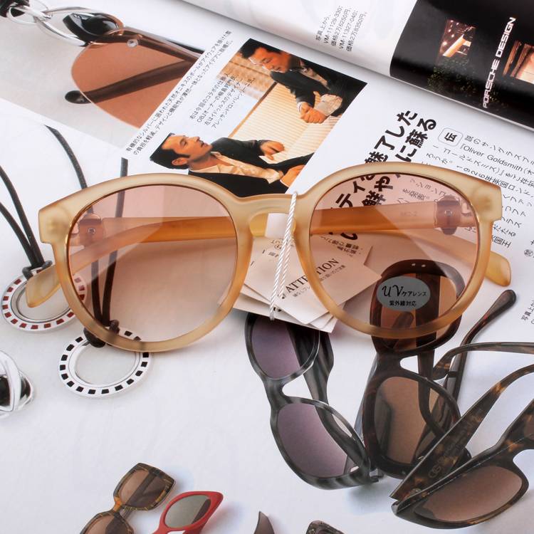 19 new Japanese and Korean fashion sunglasses Ms. sunglasses retro round jelly -colored sunglasses glasses