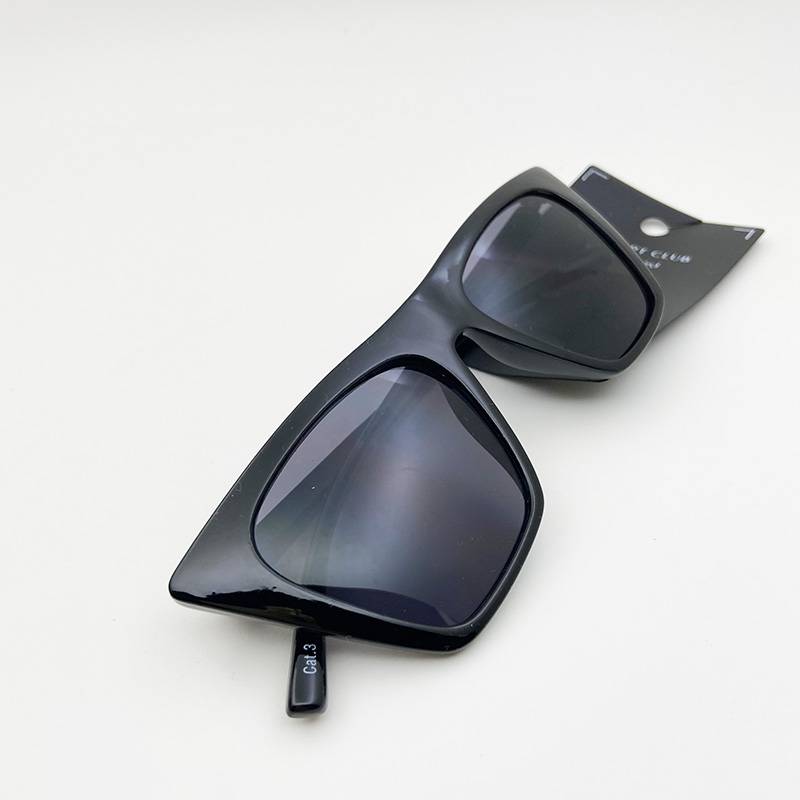 Pure original single men and women black sunglasses fashion personality trendy sunglasses anti -ultraviolet watchmark shading mirrors