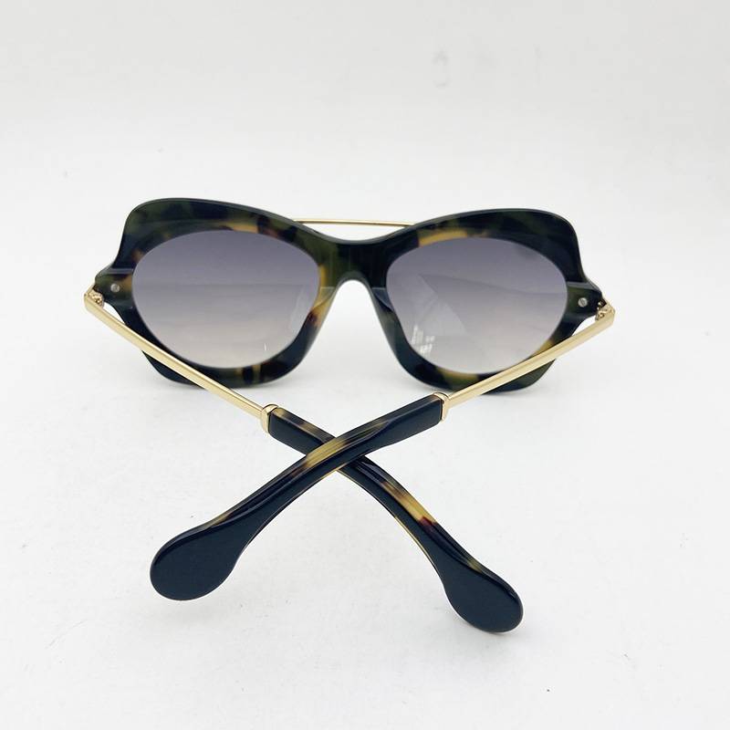 Pure original single men and women sunglasses fashion personality tide high -end sunglasses anti -ultraviolet eye mirror shading mirrors