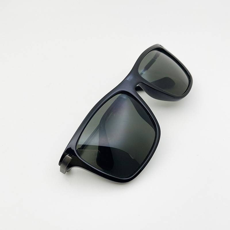 Order men and women sunglasses fashionable sunglasses anti -ultraviolet eye mirrors uV400 glasses UV400 glasses