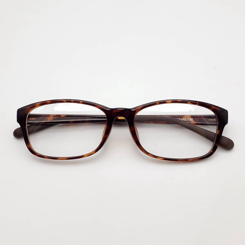 Japanese selection 71 size 54-17 ultra-light TR90 loose size comfortable EMS Chihiro 2013