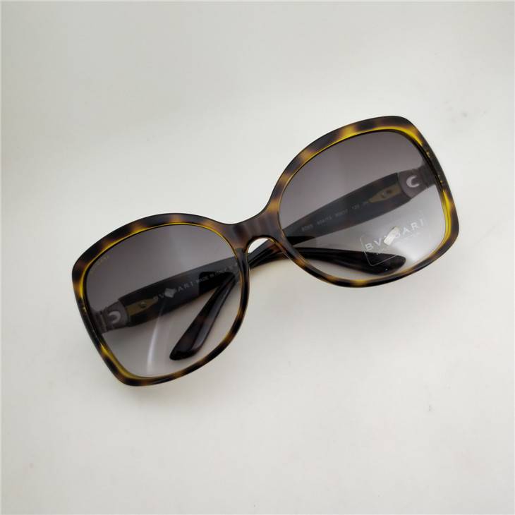 Uncle in the early years of retro phoenix pyrine, light luxury glasses sunscreen sunglasses anti -ultraviolet sunglasses