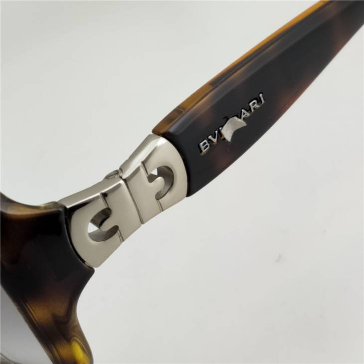 Uncle in the early years of retro phoenix pyrine, light luxury glasses sunscreen sunglasses anti -ultraviolet sunglasses