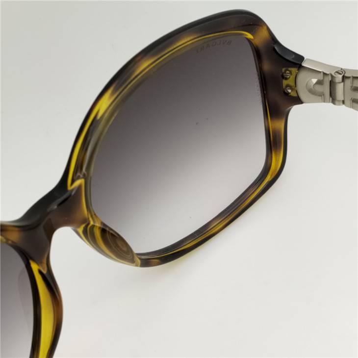 Uncle in the early years of retro phoenix pyrine, light luxury glasses sunscreen sunglasses anti -ultraviolet sunglasses
