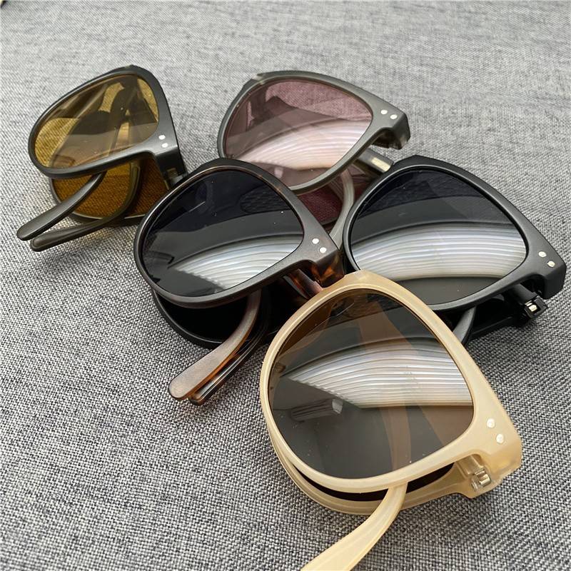 Story to pick up the leak!The box can be folded!Men and women polarized UV glasses under the same model sunglasses sunglasses