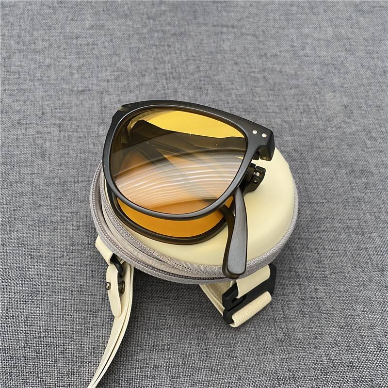 Story to pick up the leak!The box can be folded!Men and women polarized UV glasses under the same model sunglasses sunglasses