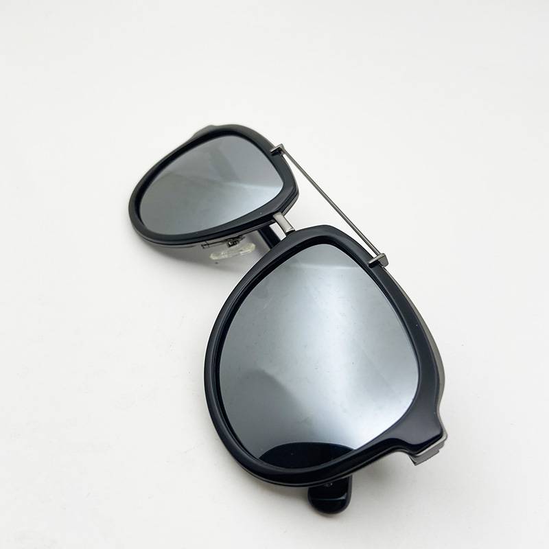 Pure original single men and women polarized sunglasses fashion drive driving sunglasses care mirror sunshine uV400 tide