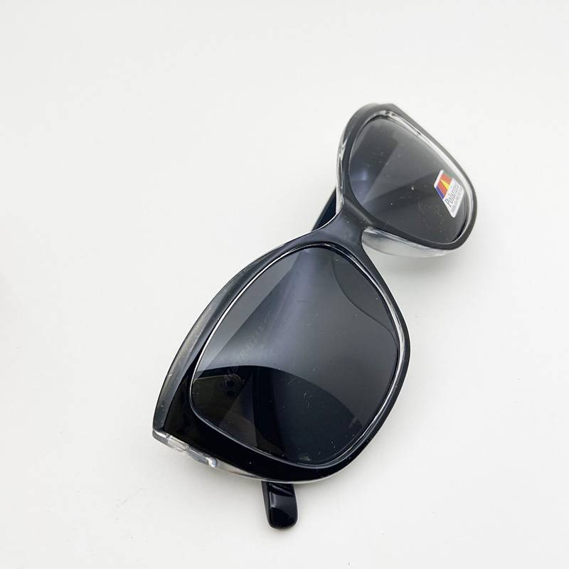 Export order Cat eye polarized sunglasses fashionable sunglasses -shaped sunglasses anti -ultraviolet watch mirror shading mirror tide