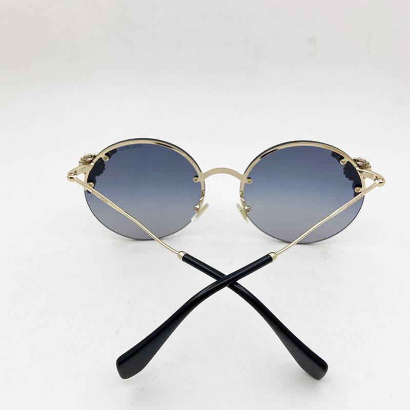 Pure original single lady inlaid pearl crystal diamond sunglasses, fashion personality sunglasses anti -ultraviolet sunshade