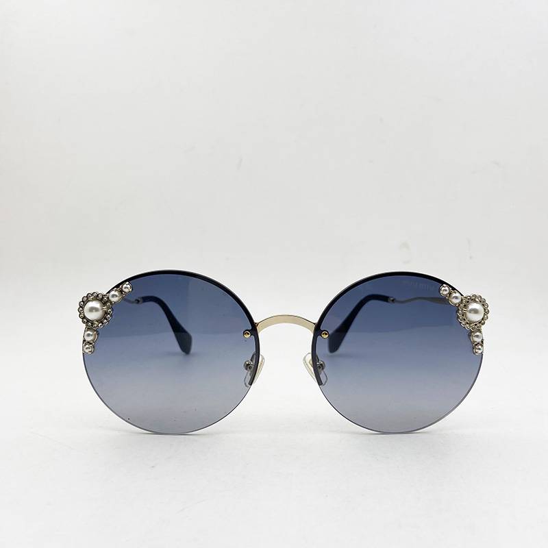 Pure original single lady inlaid pearl crystal diamond sunglasses, fashion personality sunglasses anti -ultraviolet sunshade
