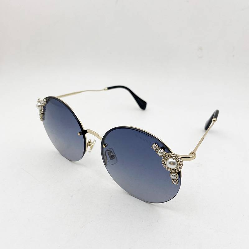 Pure original single lady inlaid pearl crystal diamond sunglasses, fashion personality sunglasses anti -ultraviolet sunshade