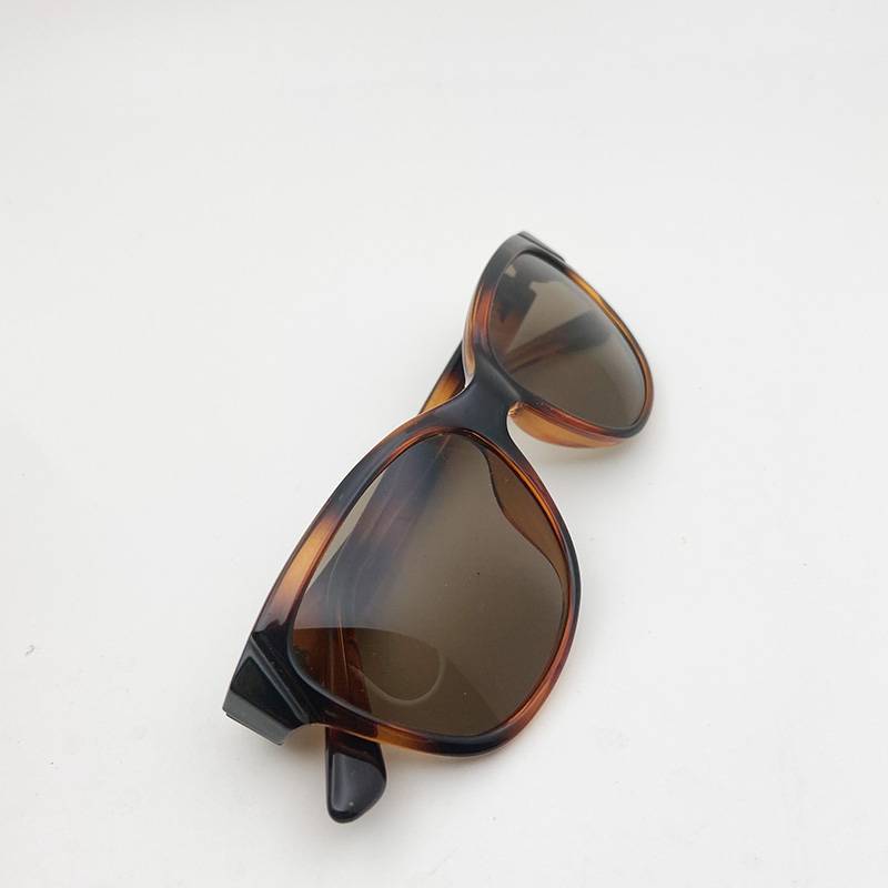 Exporting to European and American original children's sunglasses in the sunglasses of big girls and women sunglasses anti -ultraviolet -ray eyes shading mirrors