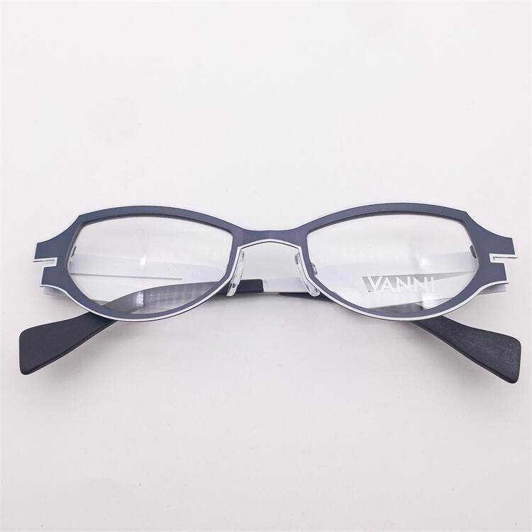 Export -end order Japanese order rose red blue punk retro personality irregular frame all -match glasses frame men and women