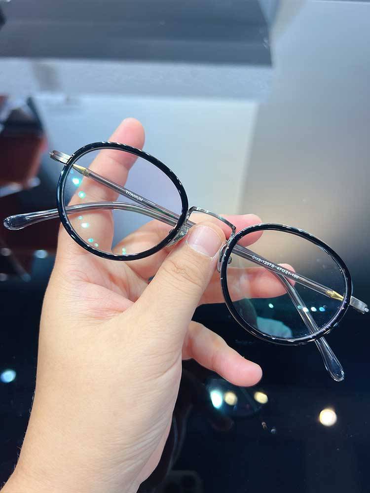 Niche Glasses Framework Men and Women's Little Face Titanium Gray Transparent Retro Narcot Height Platform