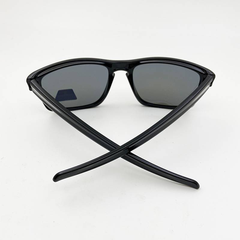 Order men and women blue film ultra -light polarized sunglasses fashion versatile sports sunglasses anti -ultraviolet wave tide