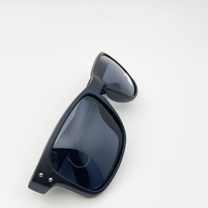 Export order men's and women's polarizers and sunglasses Fashionable sunglasses outdoor fishing glasses glasses watching shelter shelter