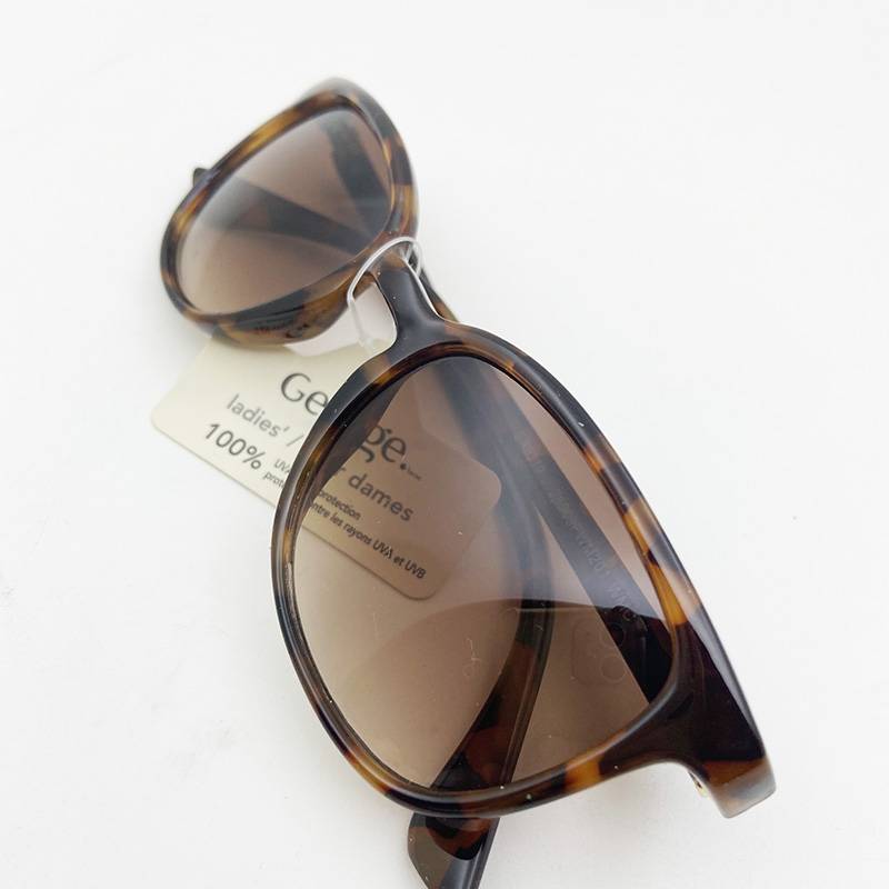 Order Men and Women Leopard Box Small Meic Glasses Fashion Plant Sunglasses Anti -Osmal Line Watching Mirror Small Mirror