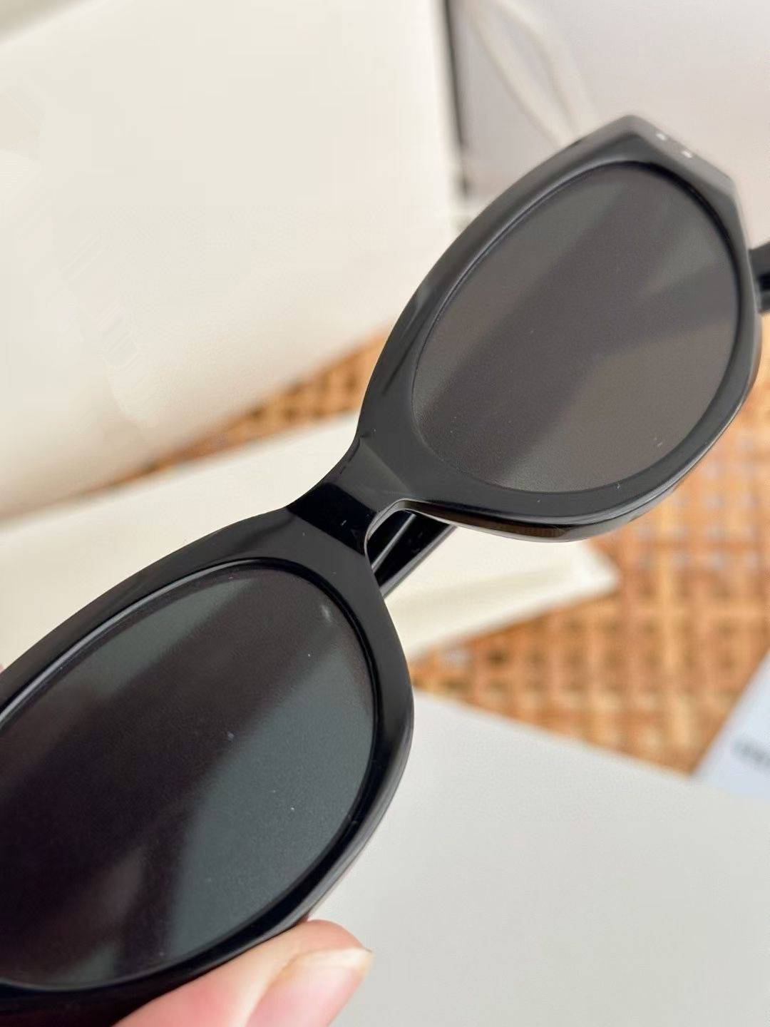 24 Spring and Summer New Women's Retro Wind Korean Edition Sunglasses Fashion Trend Street Shooting sunscreen Musto 0224d14
