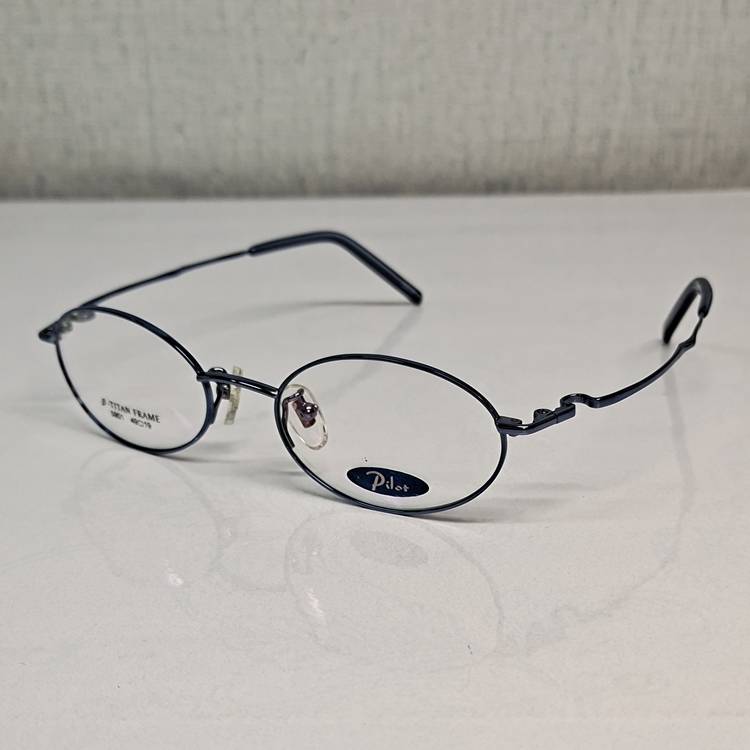 Original full -frame glasses β titanium full -frame 5901 light blue retro small elliptical sheet wide face lightweight 12 grams 142