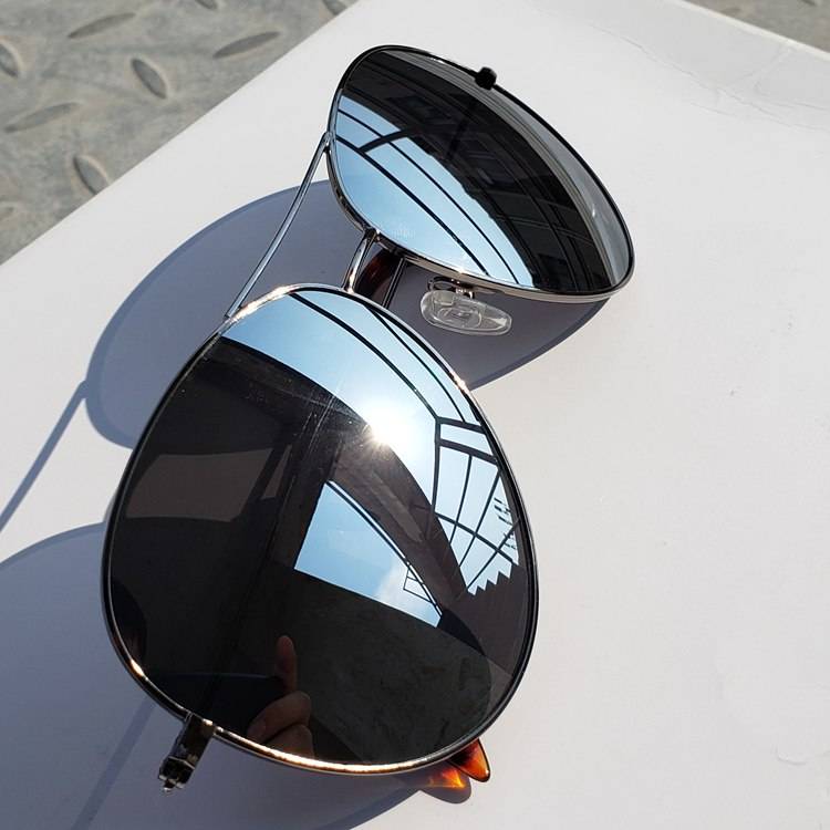 Exporting to Europe and the United States Polaries and colorful U2 hair mask sunglasses with nasal support can be equipped with close vision