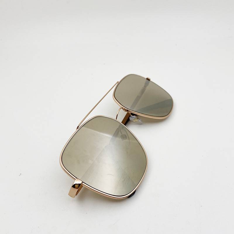 Exporting pure original single men's and women's metal box sunglasses fashion personality sunglasses anti -ultraviolet -ray eye shading mirrors
