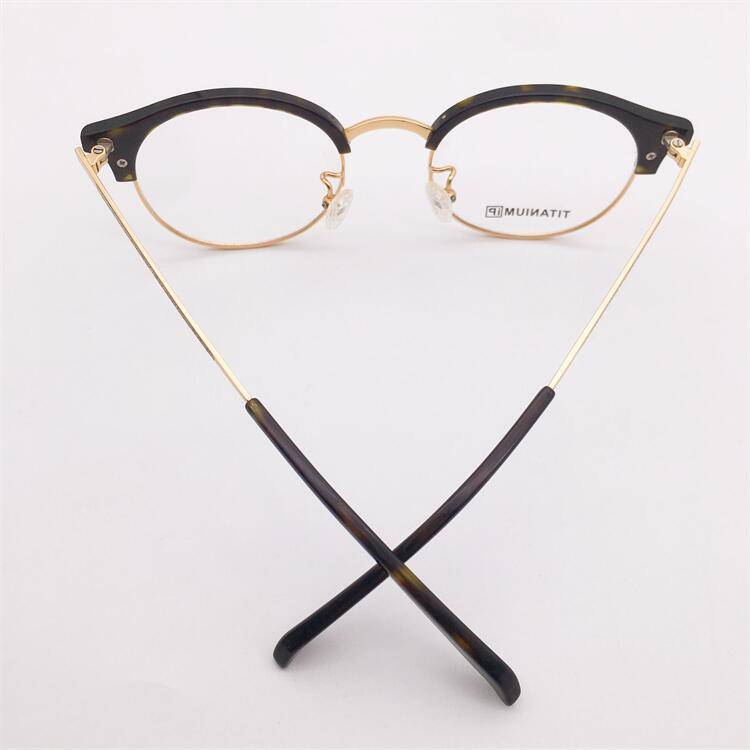 Treasure Orphan Original Single Poor Poor Plate + Pure Titanium Eyebrow Frame Small Round Frame Culture Temperature Glasses Graphic Frame