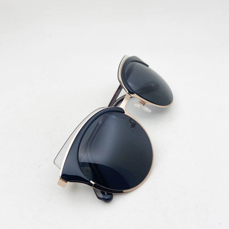Exporting pure original Single Ms. sunglasses fashion personality brand sunglasses anti -ultraviolet goggles sunshade shelter shelter