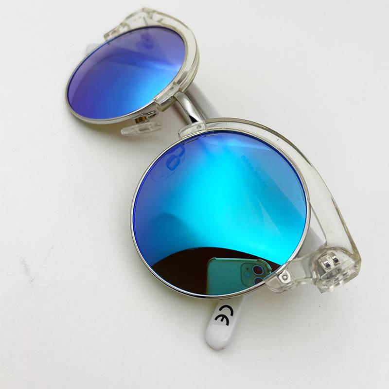 Order men's and women's blue film sunglasses fashion personality sunglasses anti -ultraviolet lighting mirrors uV400