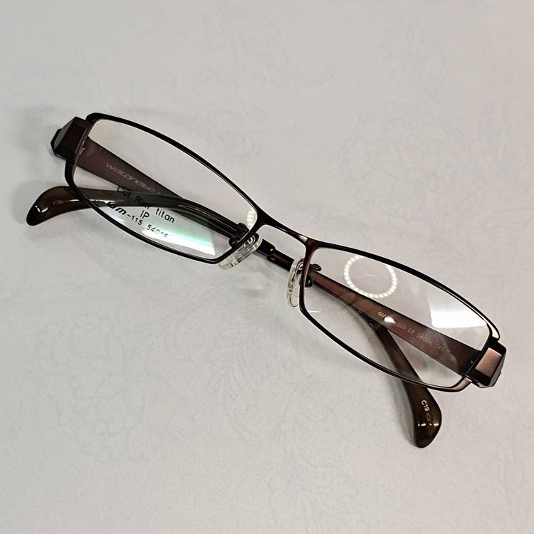 Titanium board full -frame 100%pure titanium glasses 115 blackblamine men's business radiation anti -radiation original single wide face 21g 146