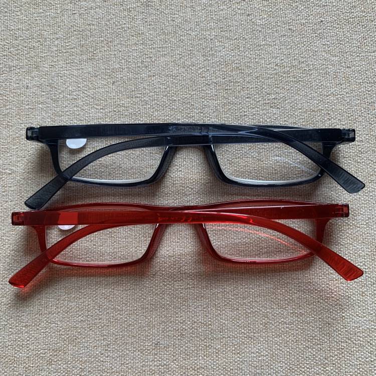 A small number of American big -name original single narrow -frame square cat eyes net red handsome ins, street shooting men and women old flowers glasses