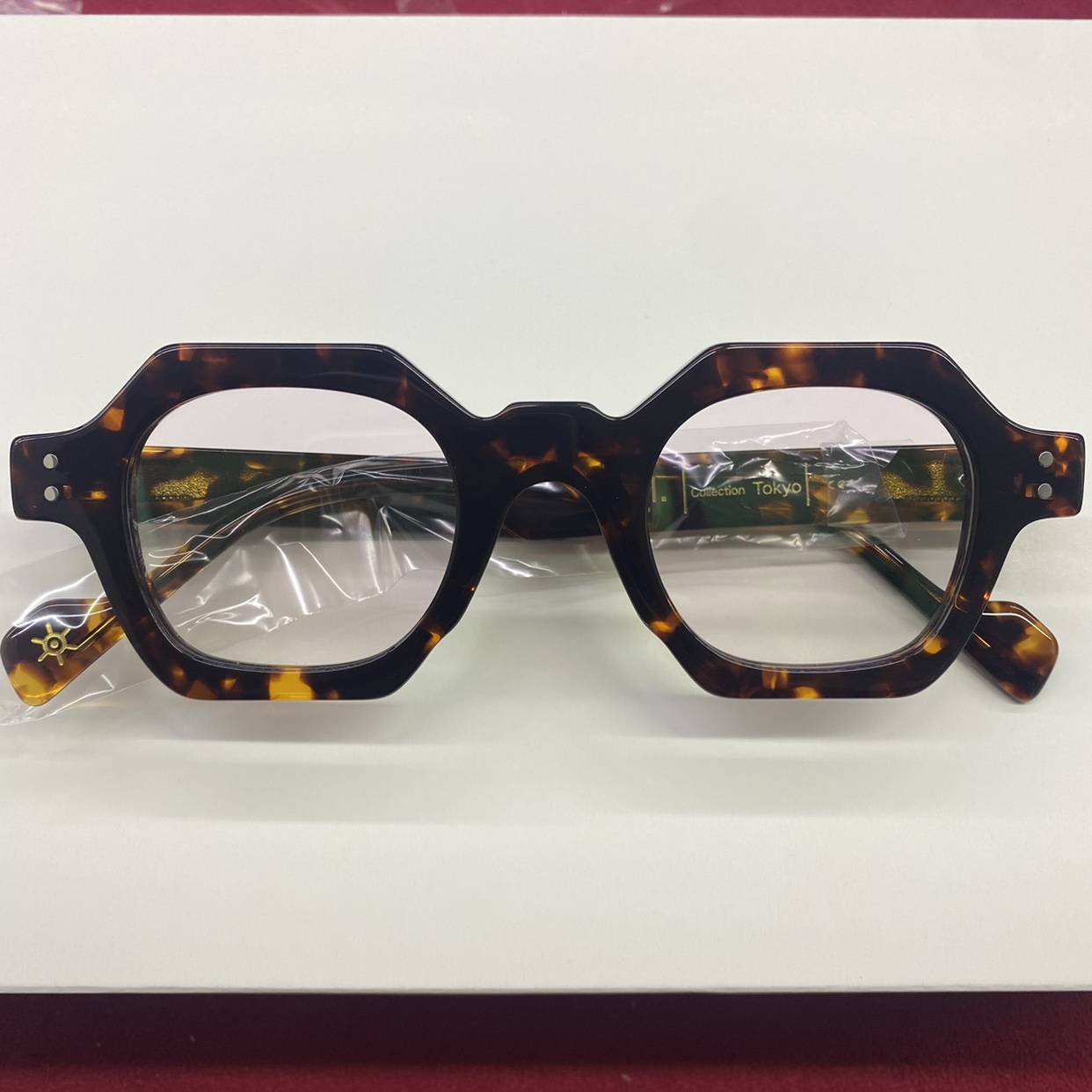 SheNeyewear plate design model retro fashion full -frame glasses men and women can be equipped with close -up mirrors