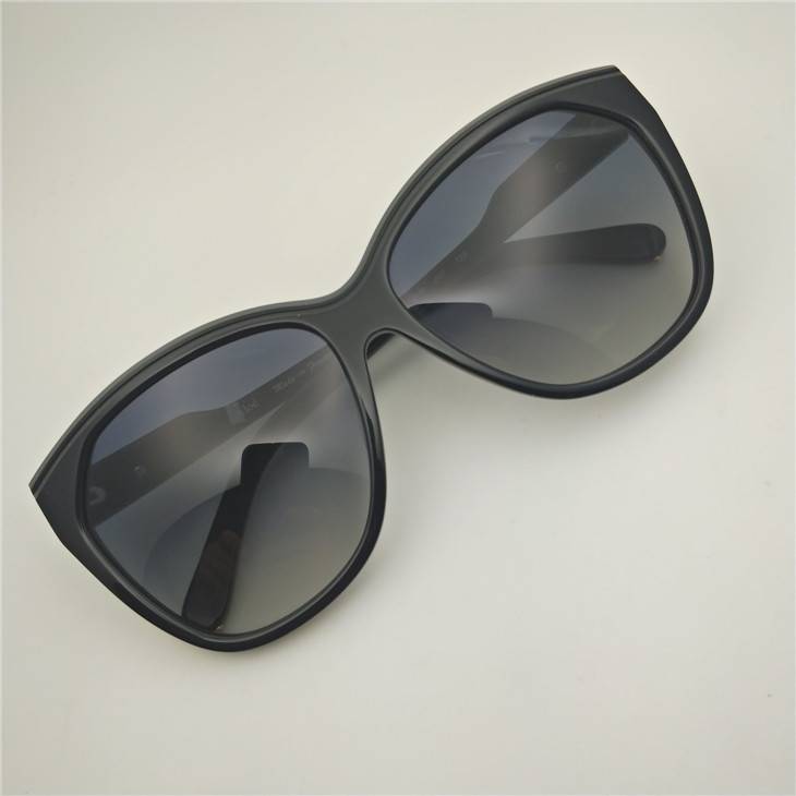 Uncle spot high -end luxury first -line niche sunscreen sunglasses square retro ultraviolet sunglasses