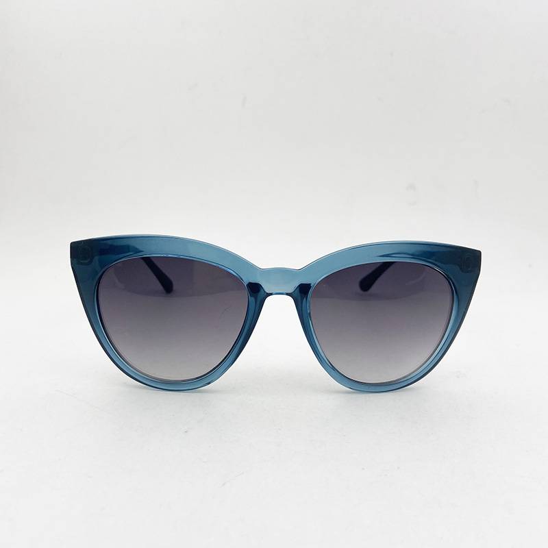 Exporting to European and American original cat -eye women's sunglasses, fashion personality sunglasses anti -ultraviolet goggles sunshaded mirror
