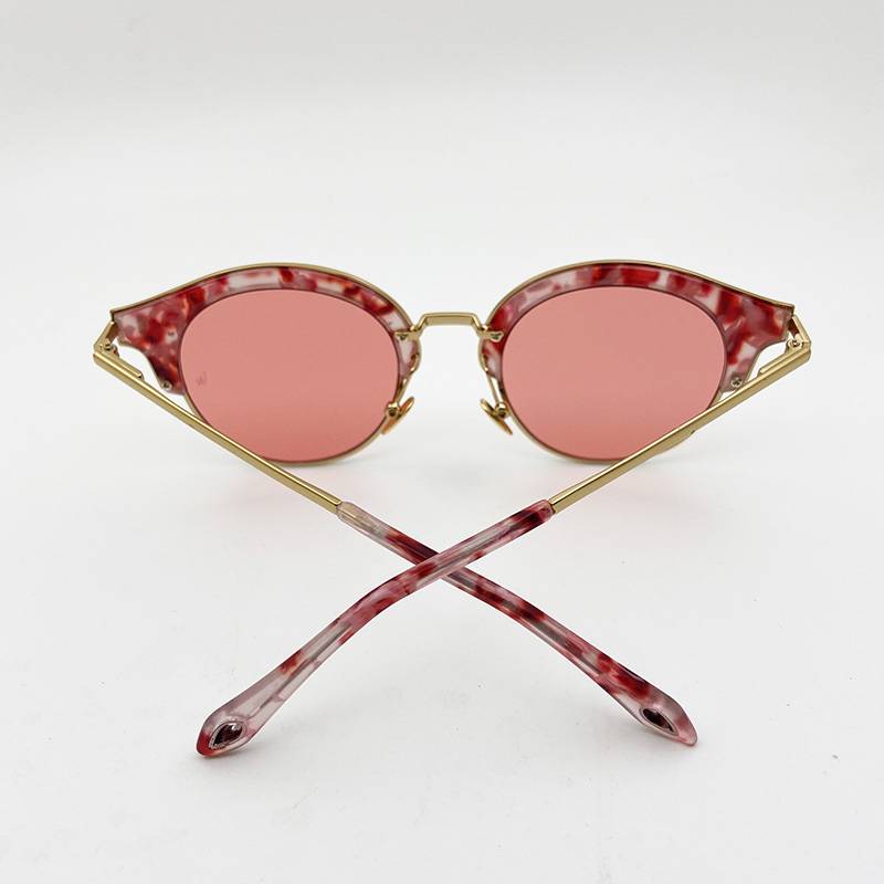 Order women's sunglasses fashion personality sunglasses anti -ultraviolet eye -proof shaders UV400 outdoor tide