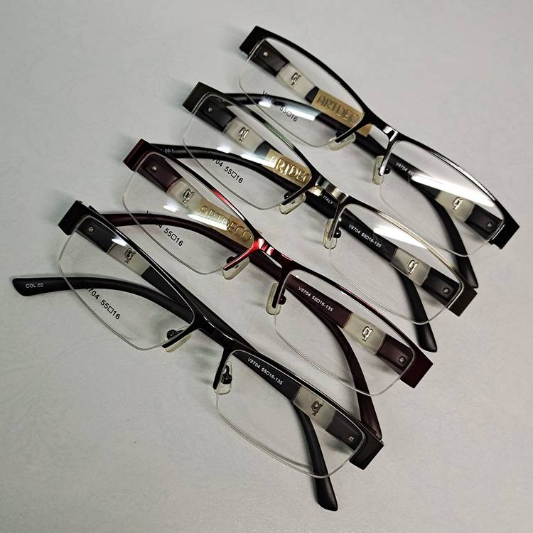 Metal glasses black, gray, red and silver men and women universal comfort quality couple V8704 half -frame 21g 138