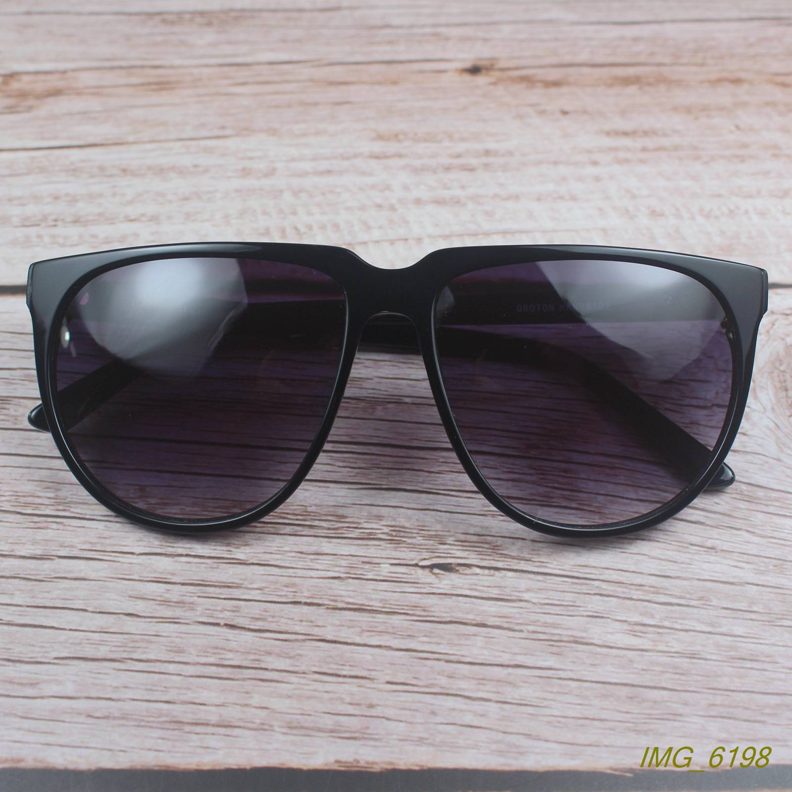 Outer single retro thin board light sunglasses anti -ultraviolet sunglasses fashion sunglasses tide 2 color 822191